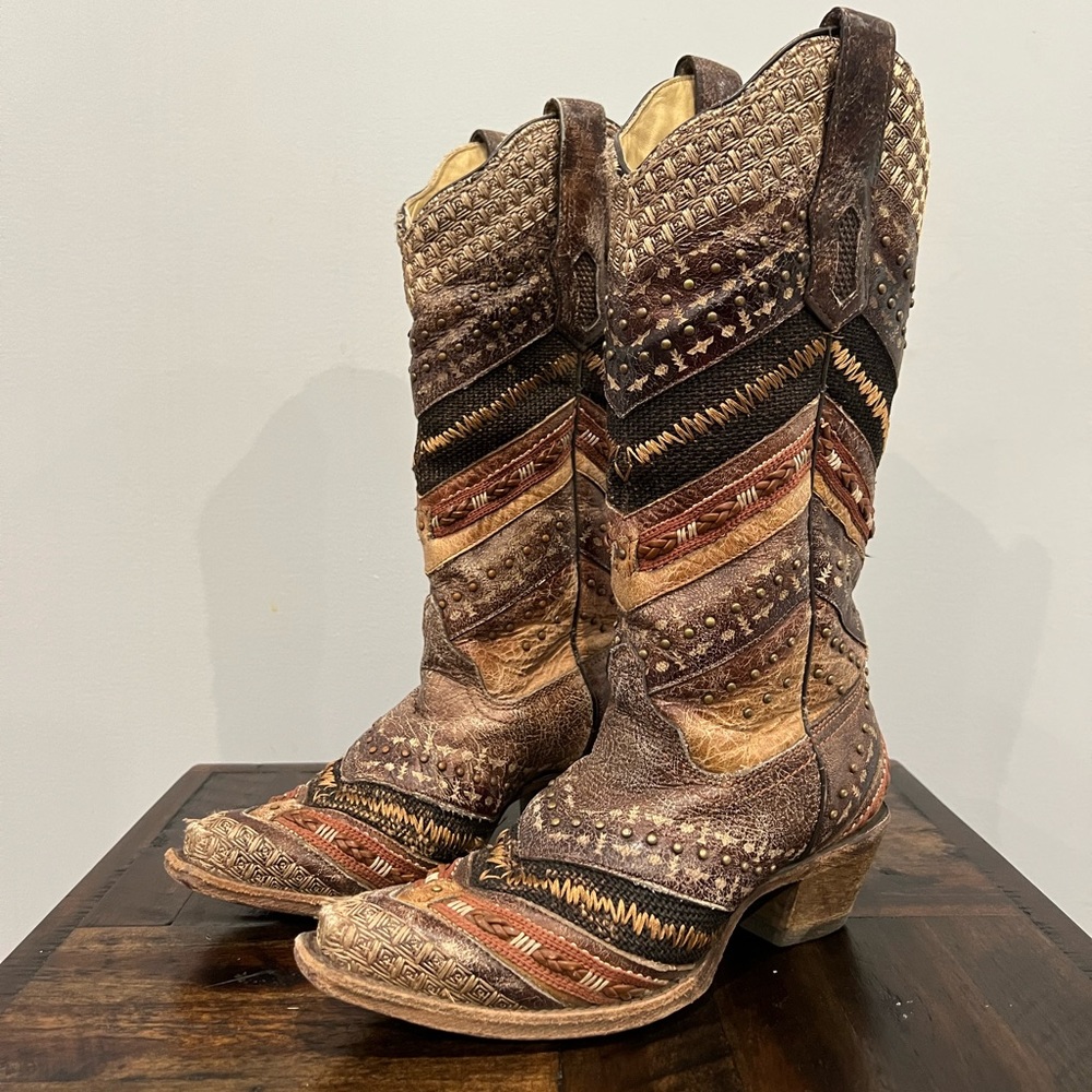 Like new- Corral Boots